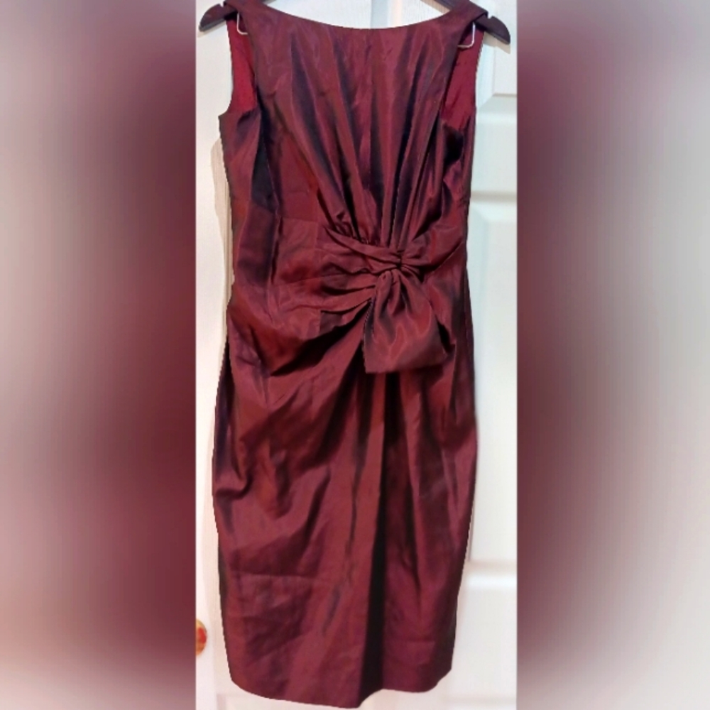 Anne Klein New York Dress burgundy sleeveless dress with front bow, size 8